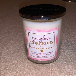 New Gingham gorgeous by Bath & Body Works candle 8 oz